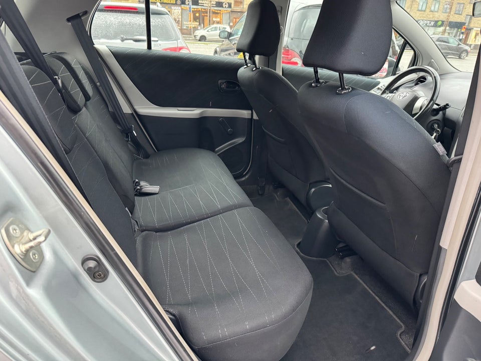 Toyota Yaris 1,0 Luna 5d