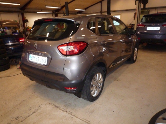 Renault Captur 0,9 TCe 90 Expression Navi Style 5d