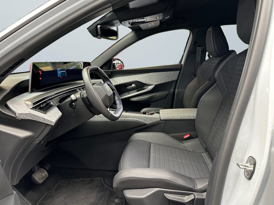 Peugeot e-3008 77 Allure 5d