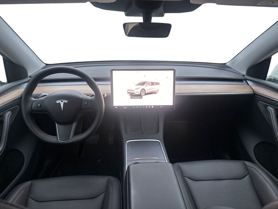 Tesla Model Y Long Range AWD 5d