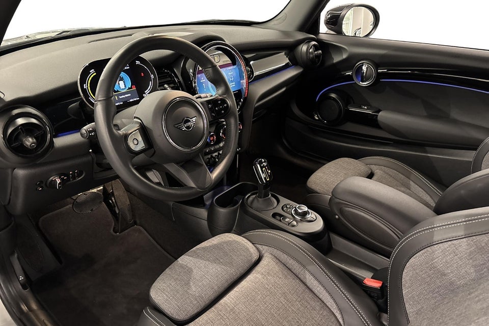 MINI Cooper SE Classic Trim 3d