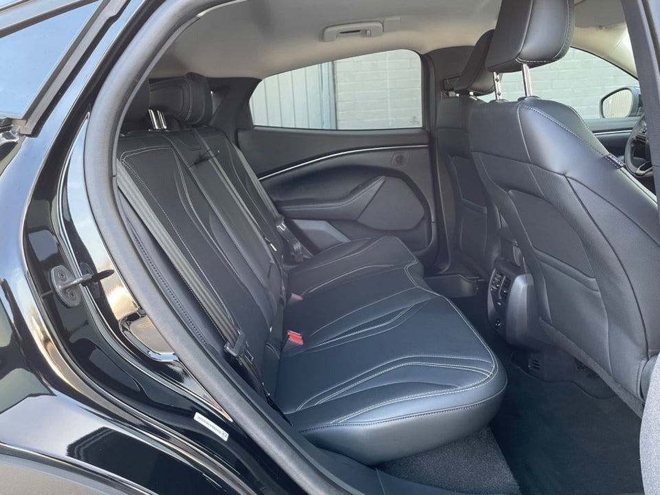 Ford Mustang Mach-E 78 Standard Range 5d