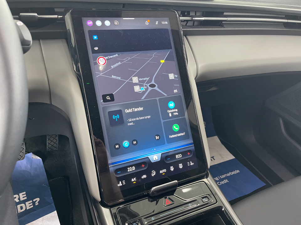 Ford Capri 82 Select Extended Range 5d