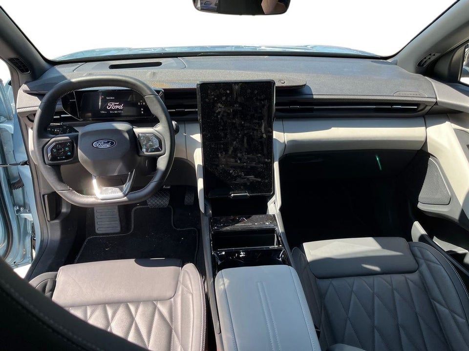 Ford Explorer 82 Premium Extended Range 5d