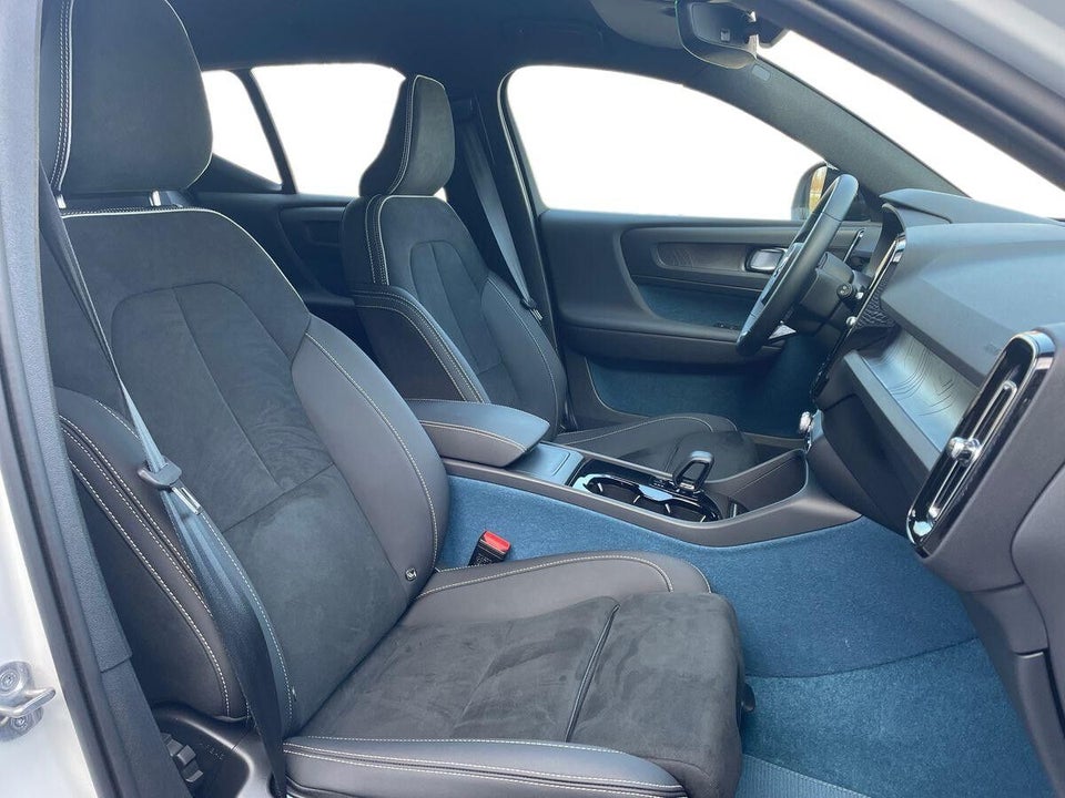 Volvo XC40 ReCharge Extended Range Plus 5d