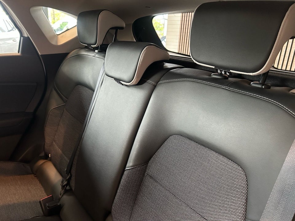 Renault Captur 1,6 E-Tech Intens 5d