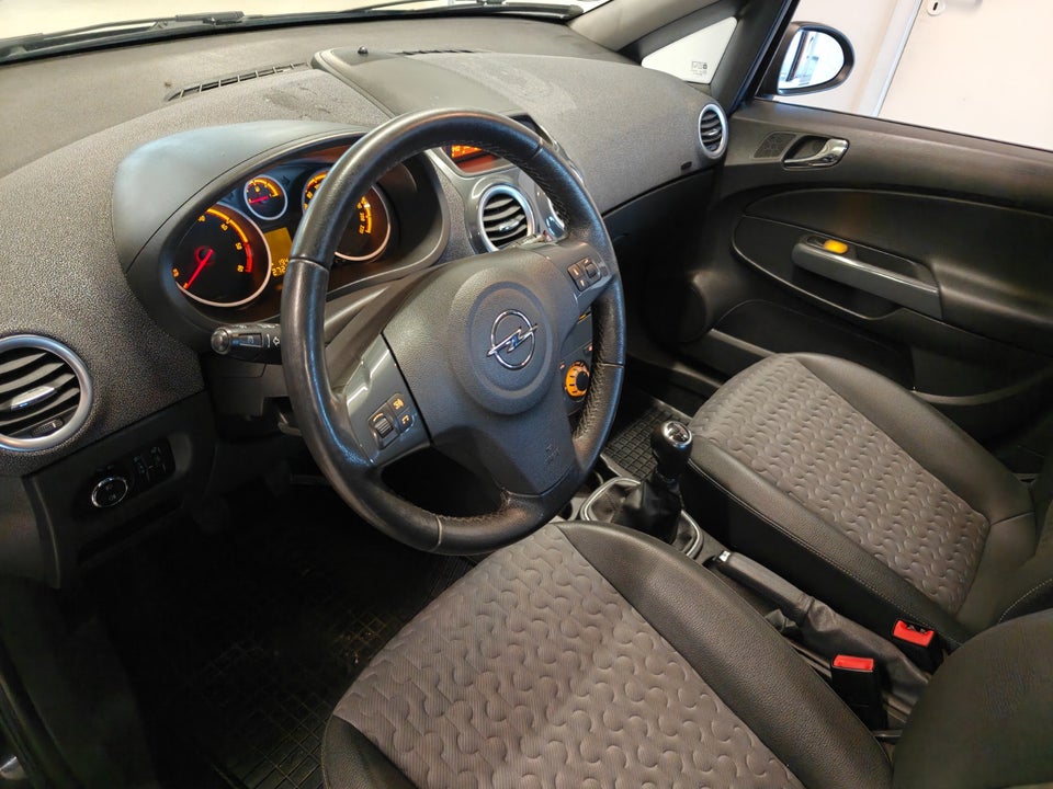 Opel Corsa 1,3 CDTi 95 Cosmo eco 5d