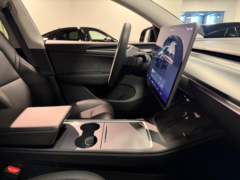 Tesla Model Y Long Range RWD 5d