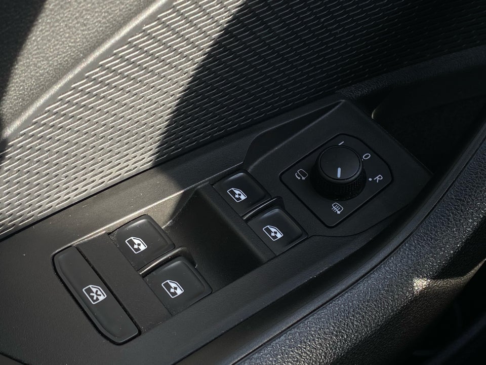 Skoda Octavia 2,0 TDi 150 First Edition Combi DSG 5d