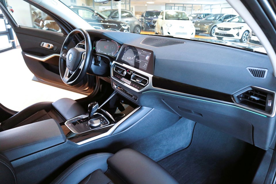 BMW 330e 2,0 Touring Sport Line aut. 5d