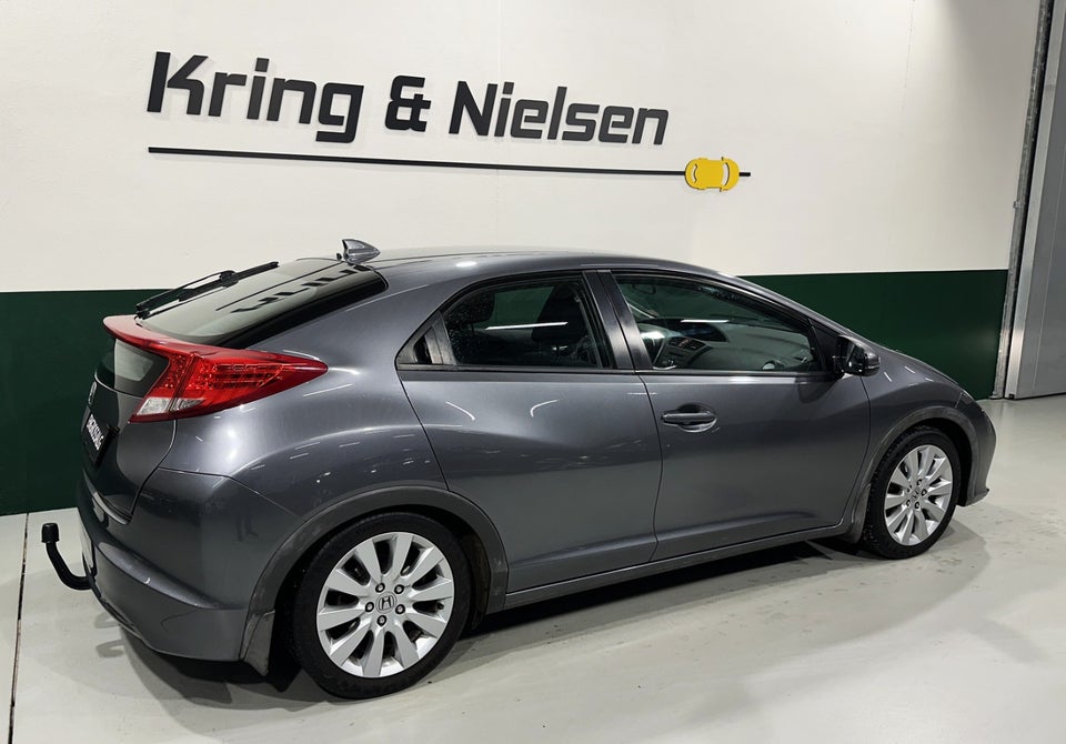 Honda Civic 1,8 i-VTEC Sport 5d