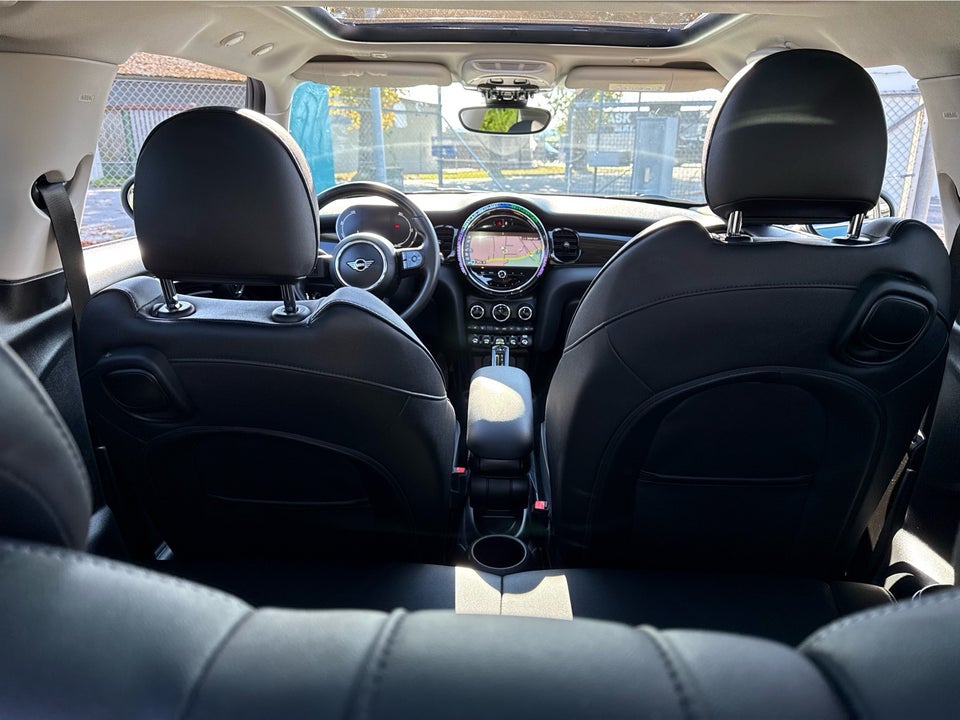 MINI Cooper SE Classic Trim 3d