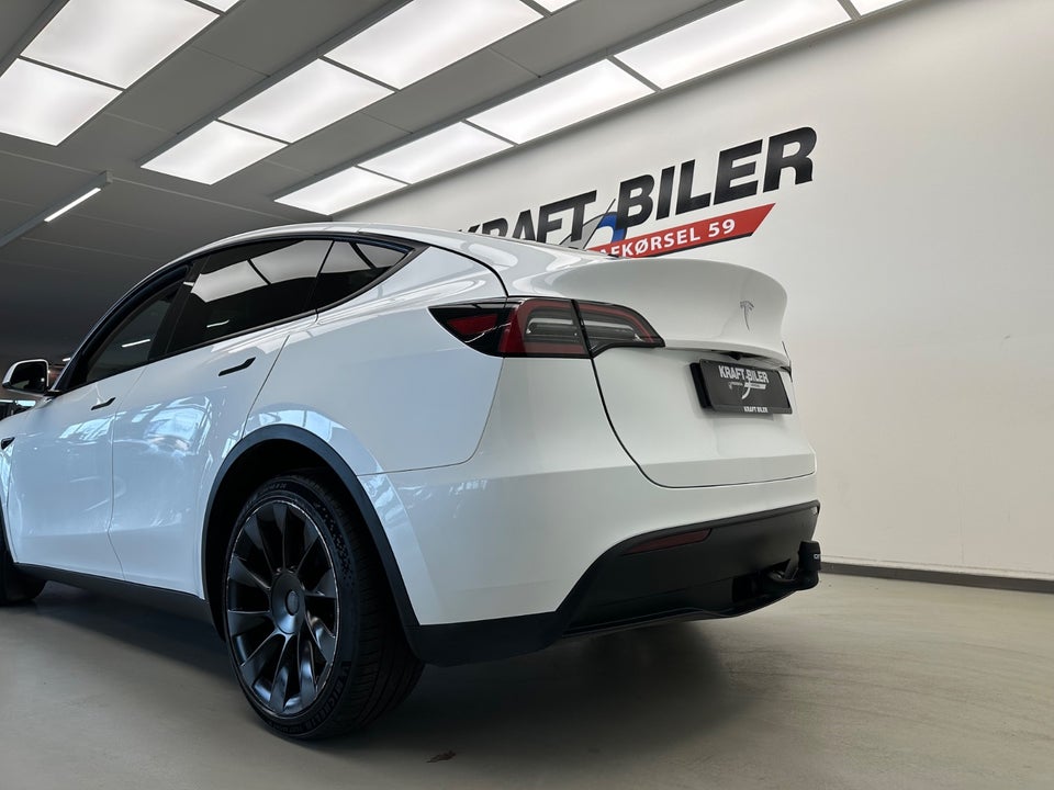 Tesla Model Y Long Range AWD 5d