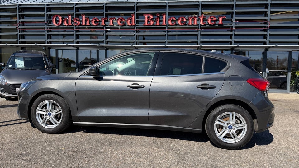 Ford Focus 1,0 EcoBoost Connected 5d