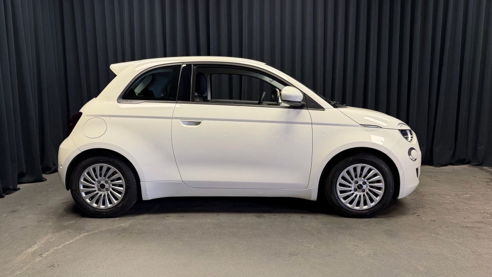 Fiat 500e 42 Icon 3d
