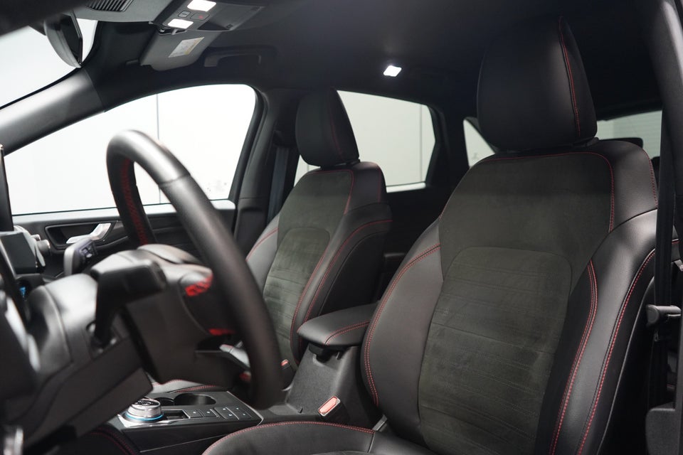 Ford Kuga 2,5 PHEV ST-Line X CVT 5d