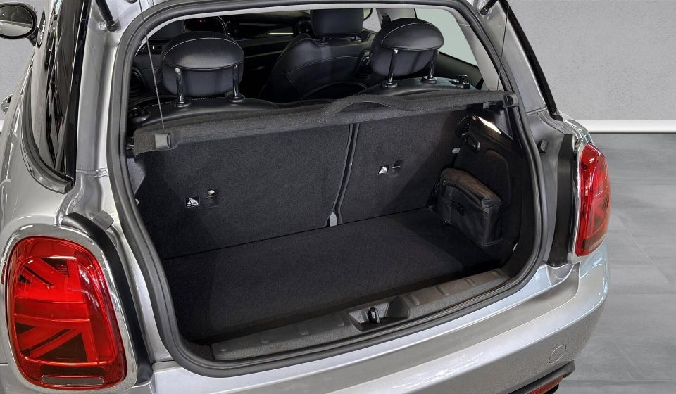 MINI Cooper SE Classic Trim 3d