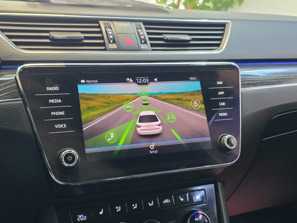 Skoda Superb 1,4 TSi iV Style Combi DSG 5d