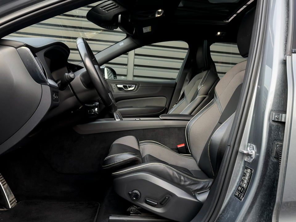 Volvo XC60 2,0 T8 390 R-Design aut. AWD 5d