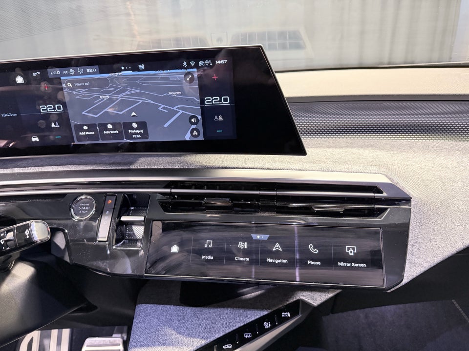 Peugeot e-3008 77 GT 5d