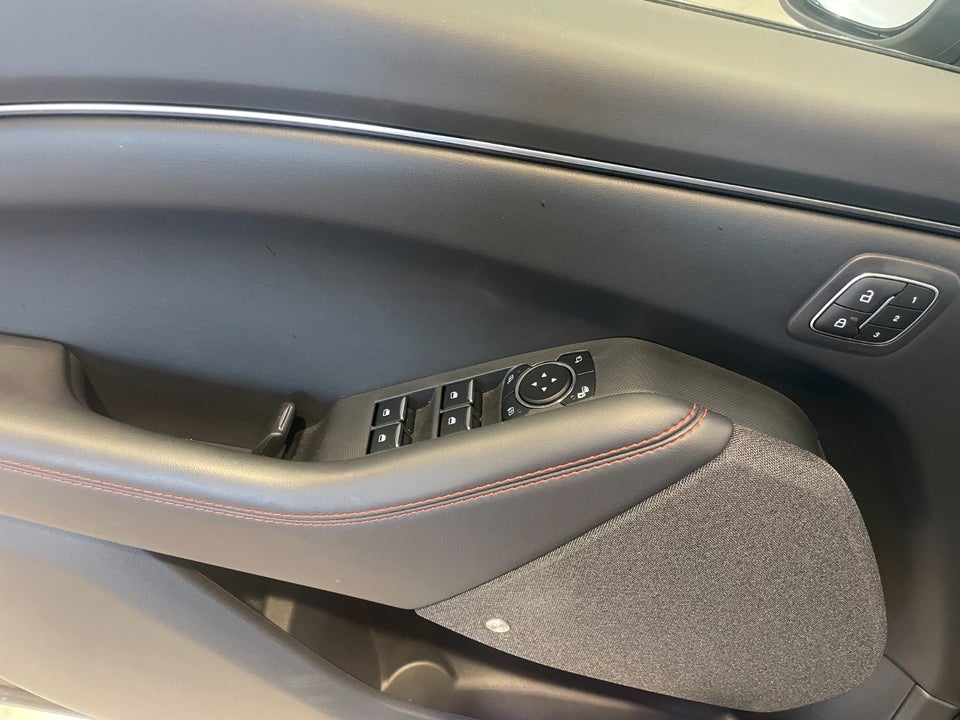 Ford Mustang Mach-E 98 Premium Extended Range 5d