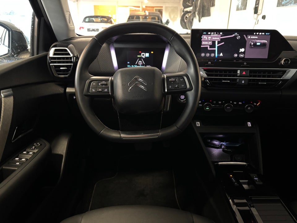 Citroën ë-C4 X 50 Shine 4d