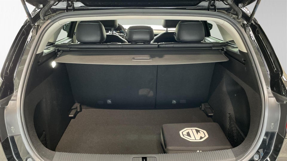 MG MG5 61 Luxury 5d