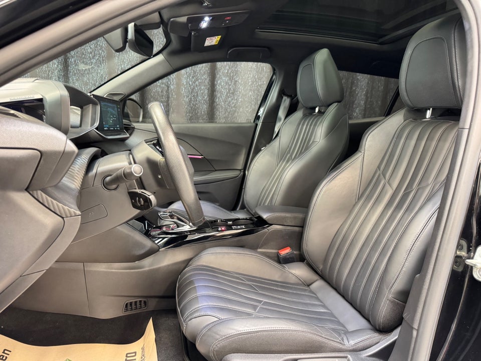 Peugeot e-2008 50 GT Sky 5d