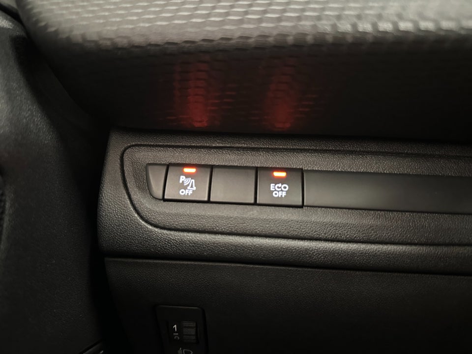 Peugeot 208 1,6 BlueHDi 100 Allure Sky 5d