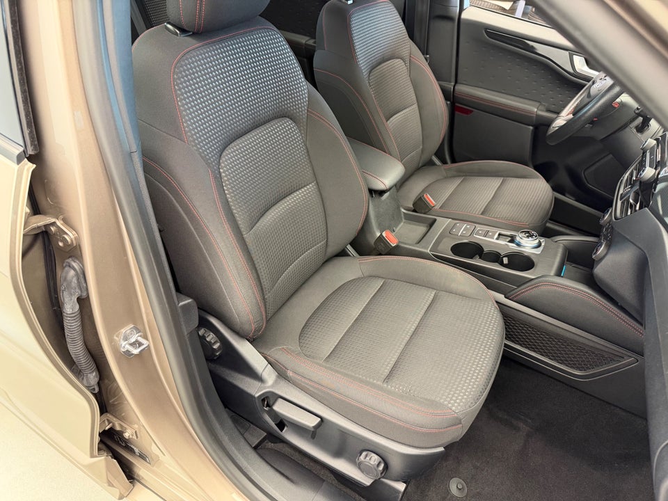 Ford Kuga 2,5 PHEV ST-Line CVT 5d