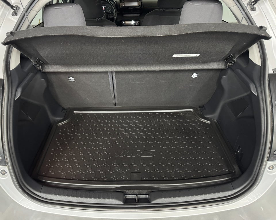 Toyota Yaris 1,5 Hybrid H3 e-CVT 5d