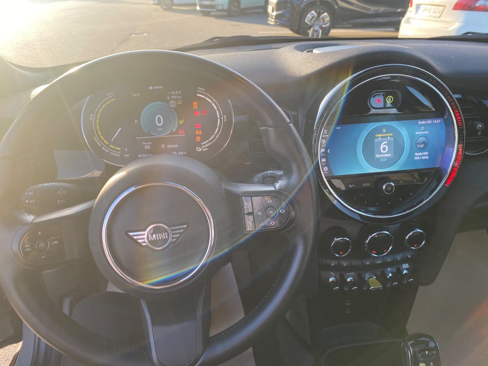 MINI Cooper SE Camden Edition 3d