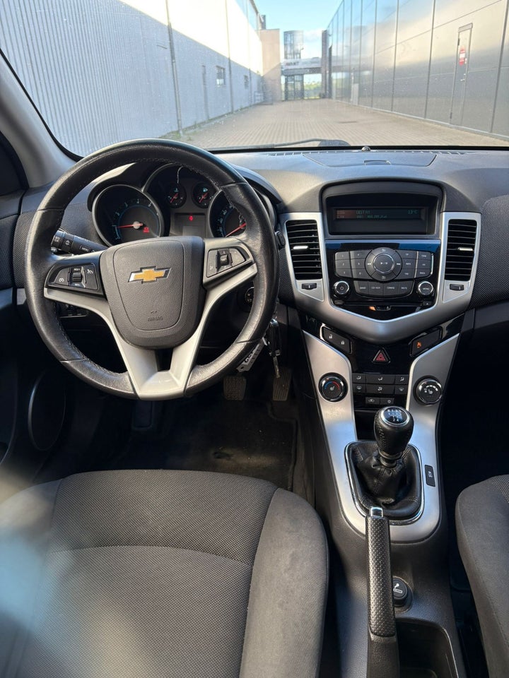Chevrolet Cruze 1,8 LT 5d