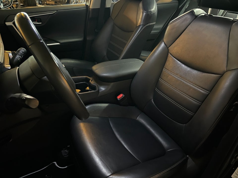 Toyota RAV4 2,5 Hybrid H3 Style MDS 5d