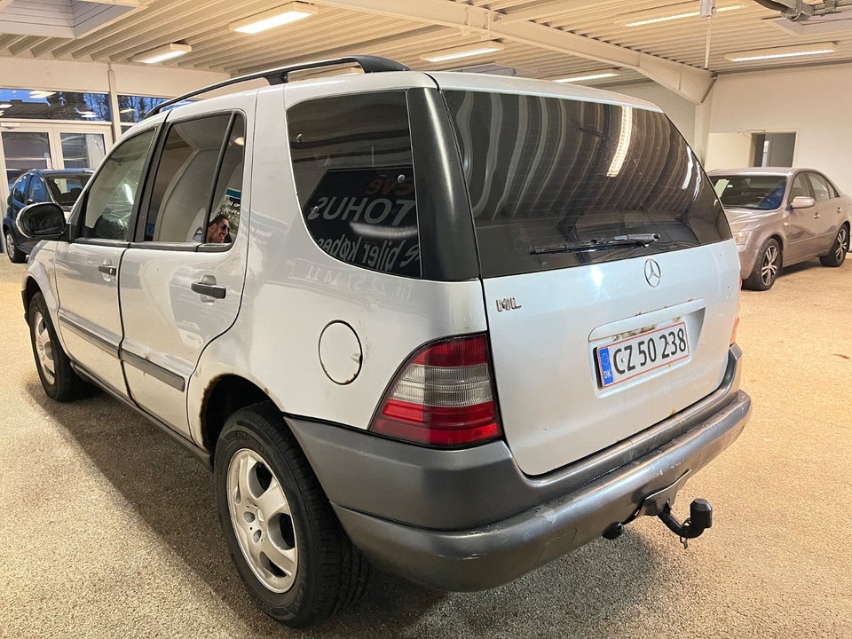 Mercedes ML320 3,2 aut. 5d