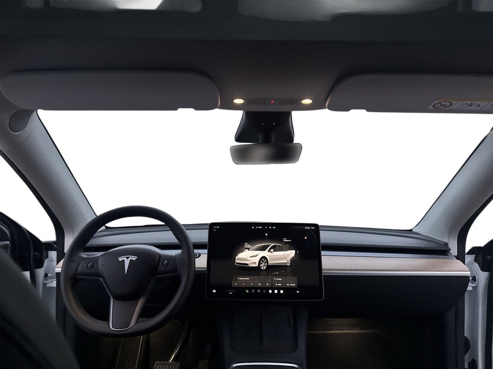 Tesla Model Y Long Range AWD 5d