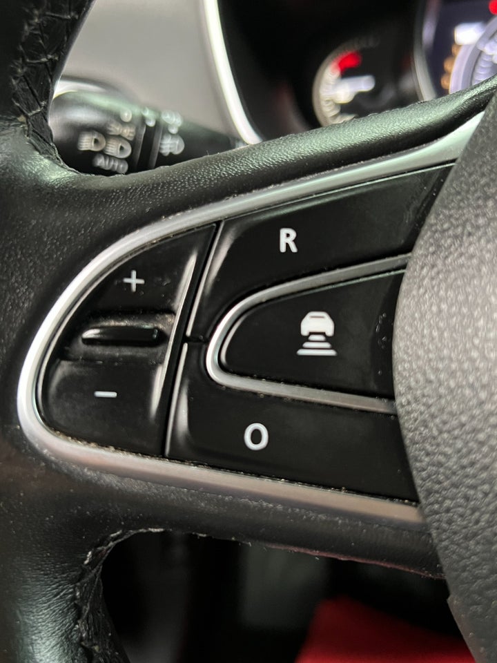 Renault Megane IV 1,3 TCe 140 Intens Sport Tourer EDC 5d