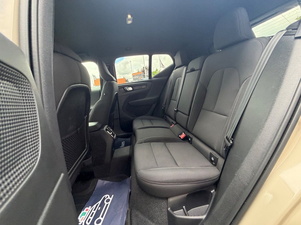 Volvo EX40 Extended Range Core 5d