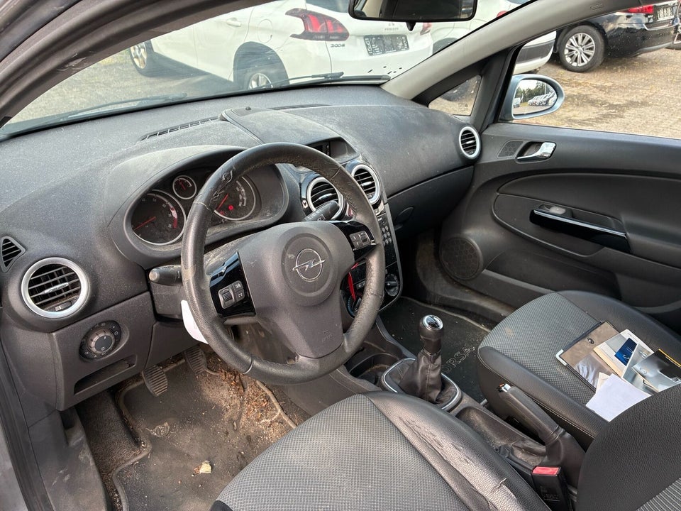 Opel Corsa 1,2 16V Enjoy 5d