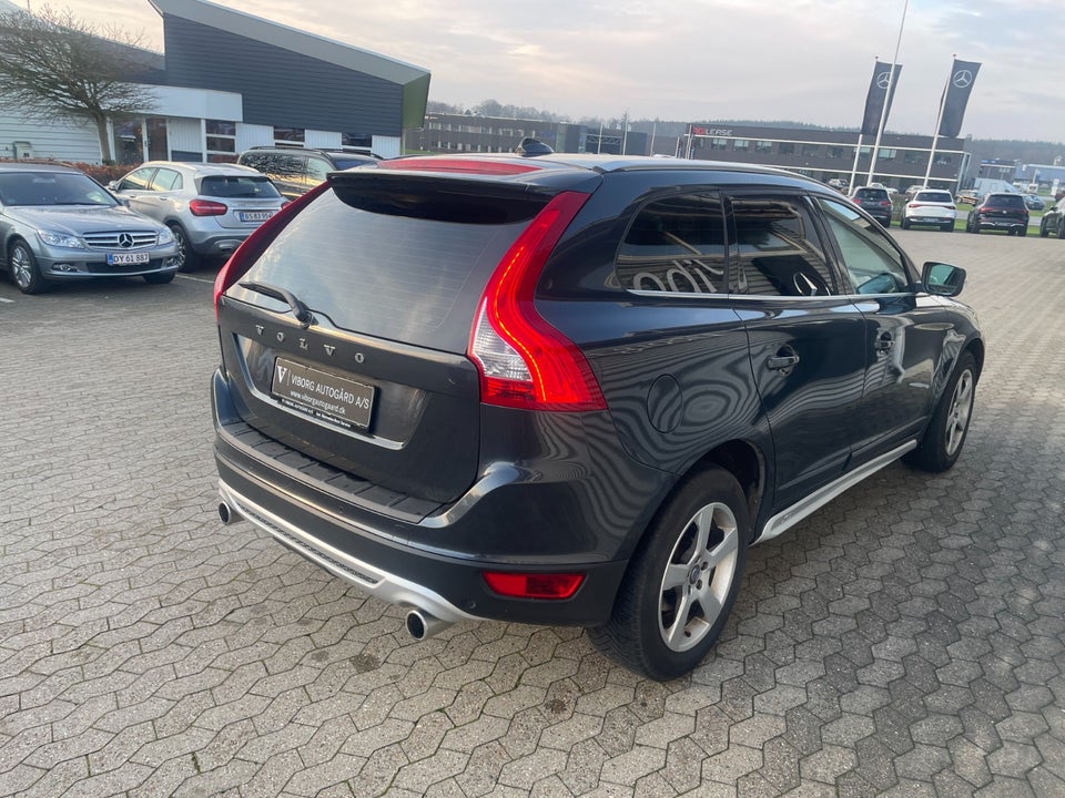 Volvo XC60 2,4 D4 163 R-Design aut. AWD 5d