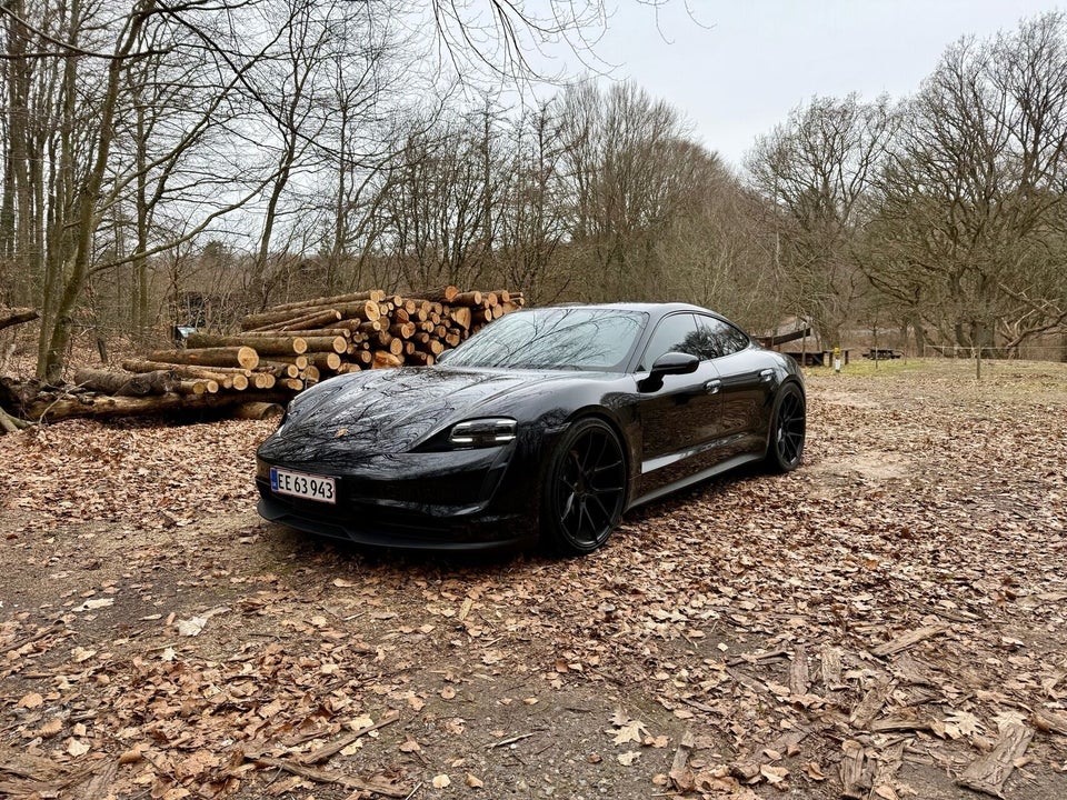 Porsche Taycan 4d