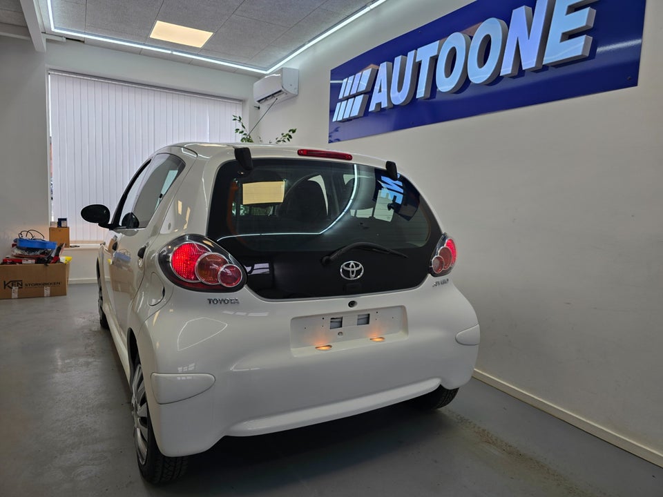 Toyota Aygo 1,0 VVT-i T1 5d