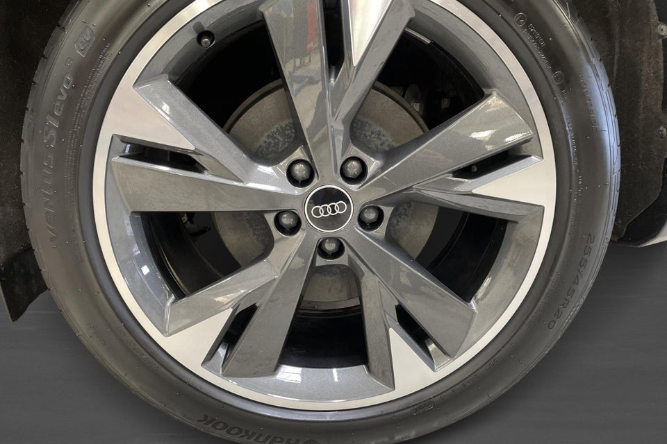 Audi Q4 e-tron 45 S-line Edition 5d