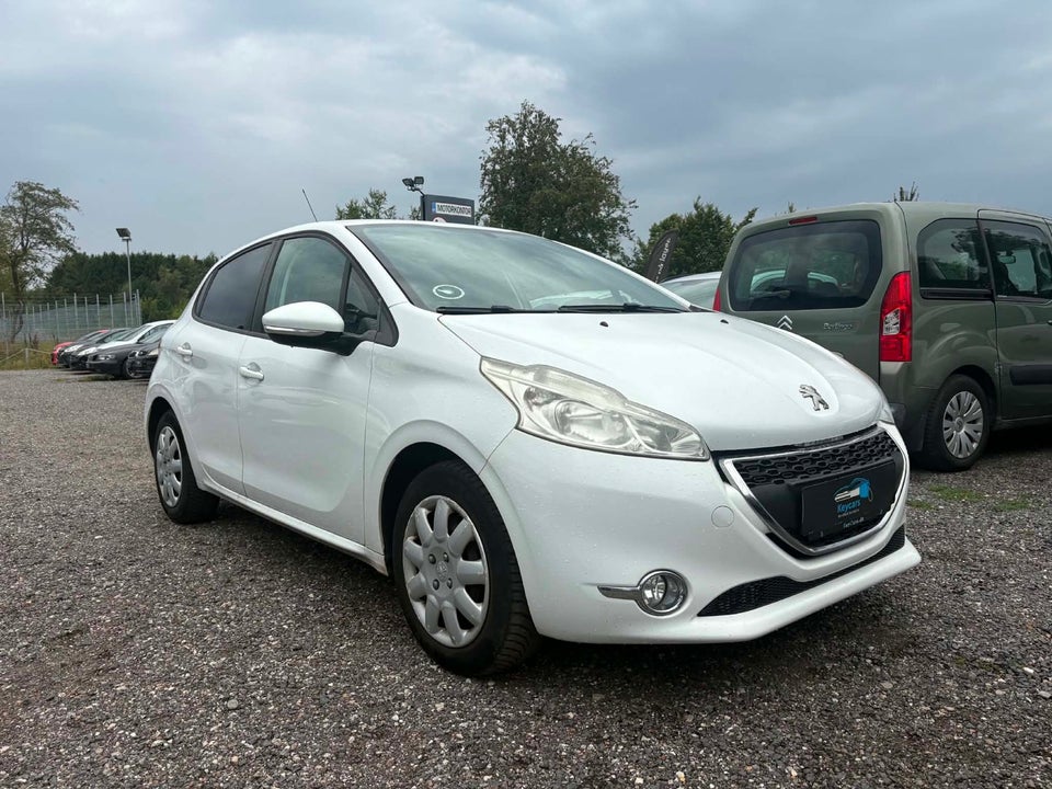 Peugeot 208 1,2 VTi Access 5d