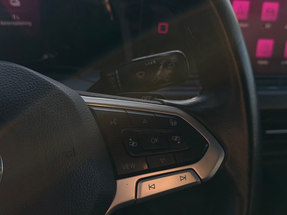 VW Golf VIII 1,4 eHybrid DSG 5d