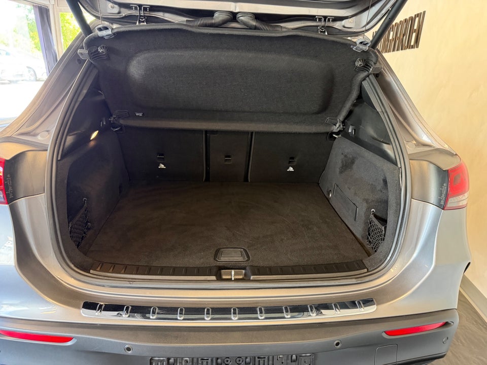Mercedes EQA350 AMG Line 4Matic 5d
