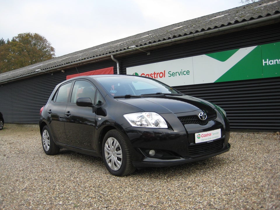 Toyota Auris 1,6 T2 5d