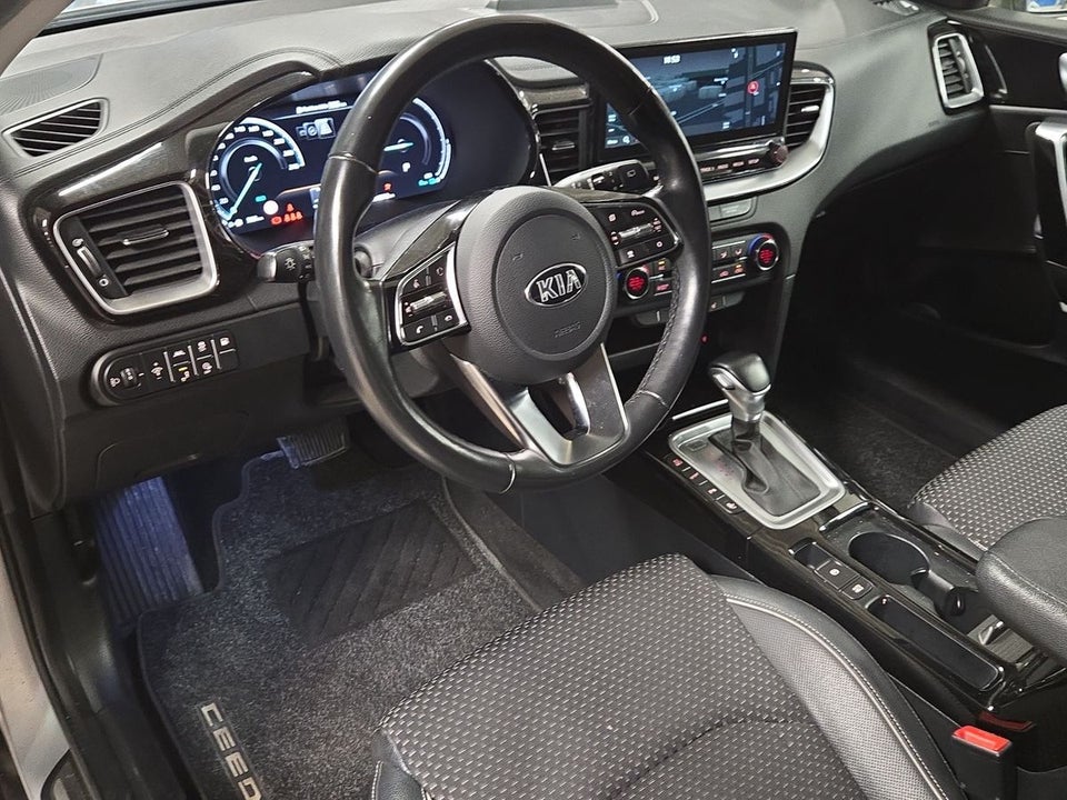 Kia XCeed 1,6 PHEV Upgrade Intro DCT 5d