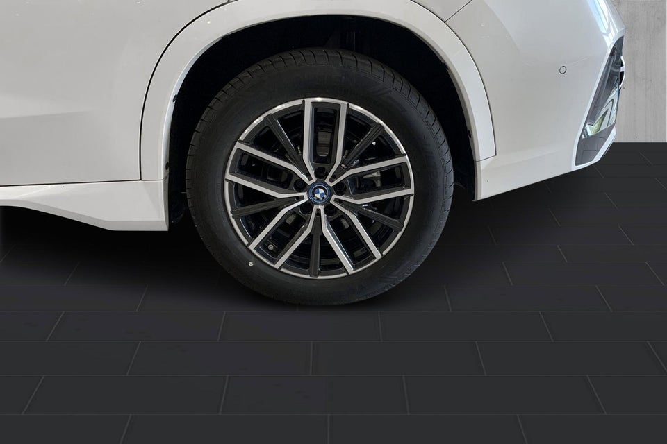 BMW iX1 eDrive20 M-Sport 5d