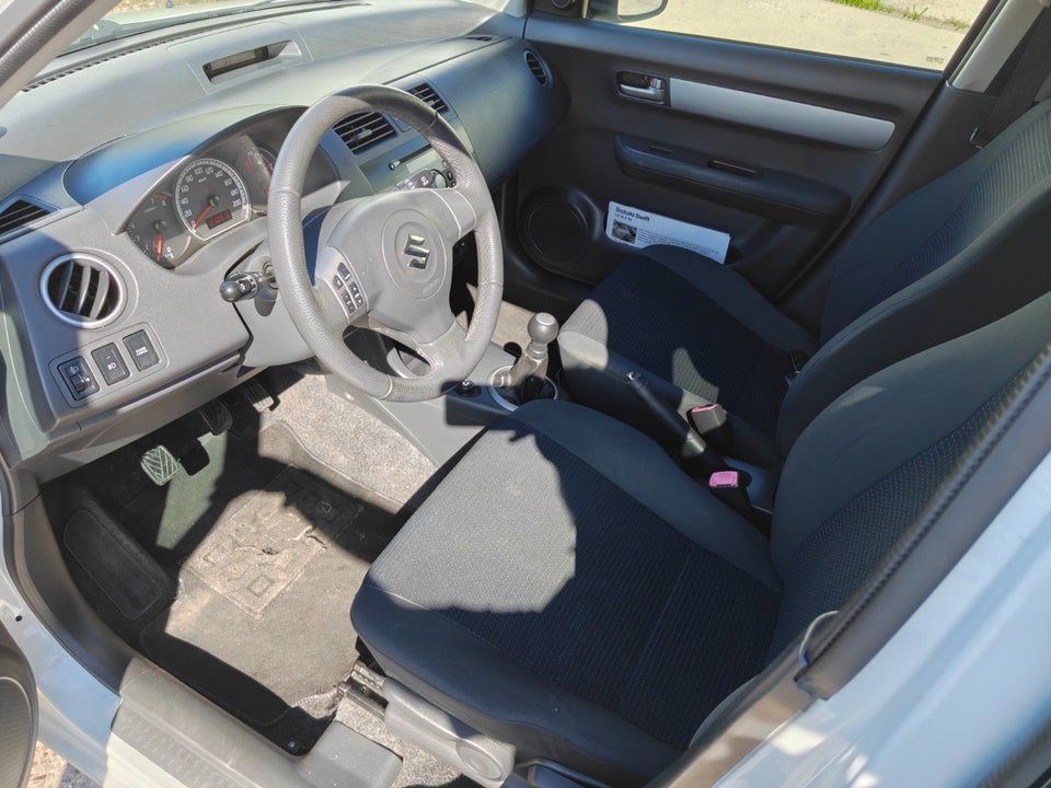Suzuki Swift 1,5 GLX 5d
